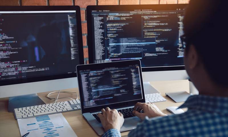 数据科学选型:R与Python如何赋能汝阳县网站建设?